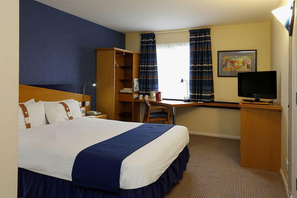 Holiday Inn Express Peterborough By Ihg Exterior foto
