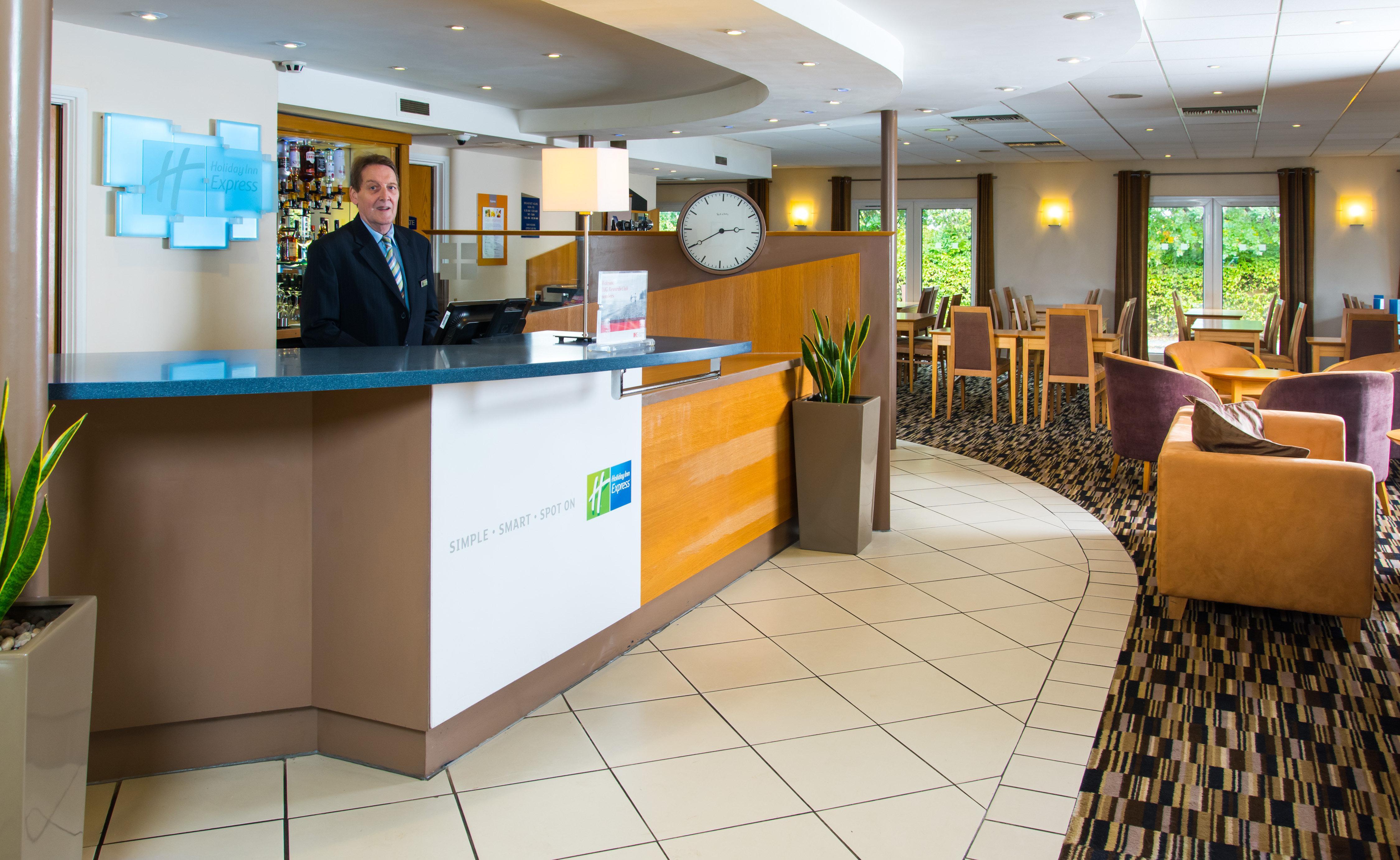 Holiday Inn Express Peterborough By Ihg Exterior foto