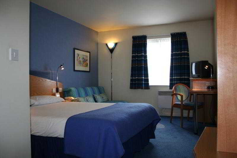 Holiday Inn Express Peterborough By Ihg Exterior foto
